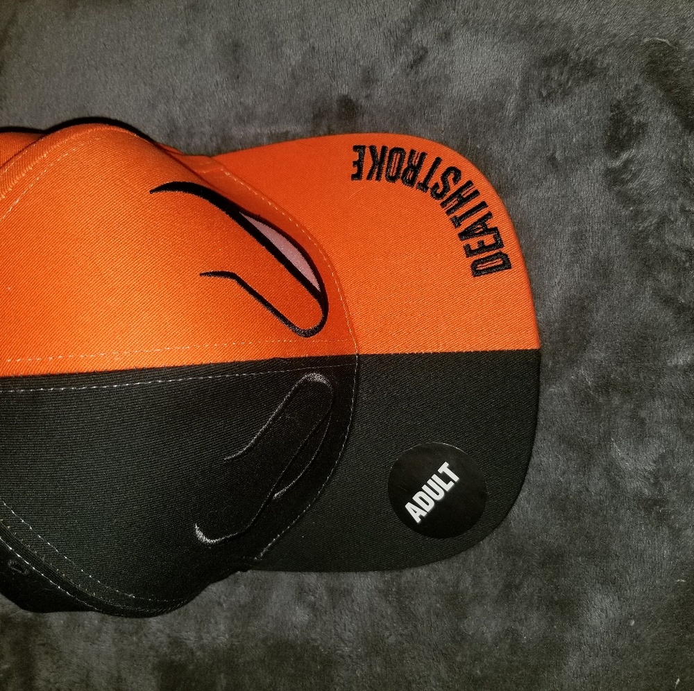 Deathstroke 6flags hat
